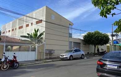 Imagem: A kitnet possui 2 Dormitórios, 1 Banheiro, 1 Vaga na garagem