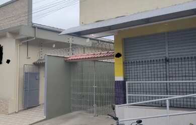 Imagem: A casa possui 5 Dormitórios, 5 Banheiros, 5 Vagas na garagem
