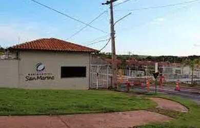Imagem: A casa em condomínio possui 3 Dormitórios, 2 Banheiros, 2