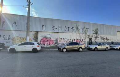 Imagem 5: Galpão para aluguel possui 485 metros quadrados vão livre 2 banheiros...