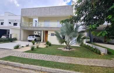 Imagem: A casa em condomínio possui 3 Dormitórios, 4 Banheiros, 4