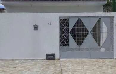 Imagem: A casa possui 2 Dormitórios, 2 Banheiros, 1 Vaga na garagem