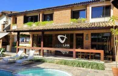 Imagem: A casa em condomínio possui 4 Dormitórios, 5 Banheiros, 4