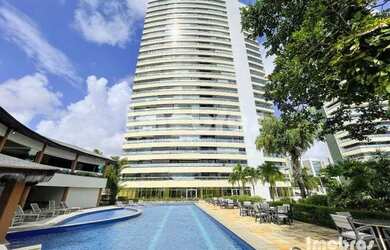 Imagem: O apartamento possui 4 Dormitórios, 5 Banheiros, 4 Vagas na