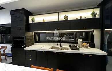 Imagem 10: Sobrado maravilhoso 4 suítes c/ Planejados, sistema fotovoltaico e Piscina...