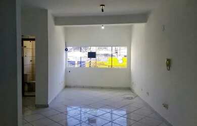 Imagem: O depósito possui 1 Vaga na garagem e 47m² de Área e está