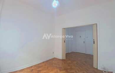 Imagem: A kitnet possui 1 Dormitório, 1 Banheiro, 31m² de Área e