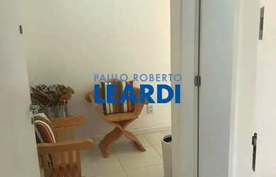 Imagem: O depósito possui 1 Vaga na garagem e 36m² de Área e está