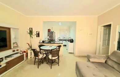 Imagem: A casa possui 4 Dormitórios, 4 Banheiros, 2 Vagas na garagem