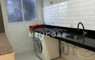 Imagem: O apartamento possui 2 Dormitórios, 1 Banheiro, 1 Vaga na garagem