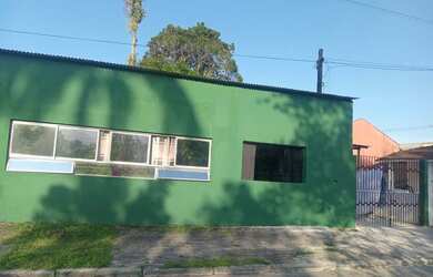 Imagem: A casa possui 2 Dormitórios, 2 Banheiros, 1 Vaga na garagem