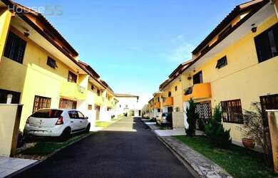 Imagem: A casa em condomínio possui 5 Dormitórios, 3 Banheiros, 3