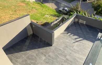 Imagem 3: Casa de Condomínio com 3 suítes, área gourmet, piscina e 4 vagas para venda com 436m²