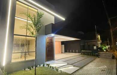 Imagem: A casa em condomínio possui 3 Dormitórios, 2 Banheiros, 2