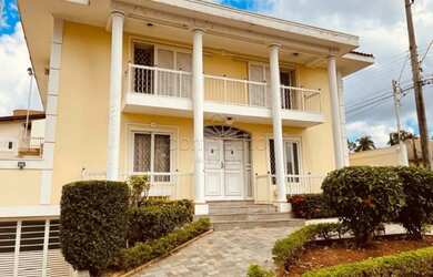 Imagem: A casa para alugar possui 4 Dormitórios, 5 Banheiros, 5 Vagas