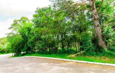 Imagem: O terreno possui 888m² de Área e está localizado em Gramado