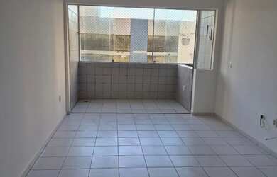 Imagem: O apartamento possui 4 Dormitórios, 2 Banheiros, 2 Vagas na