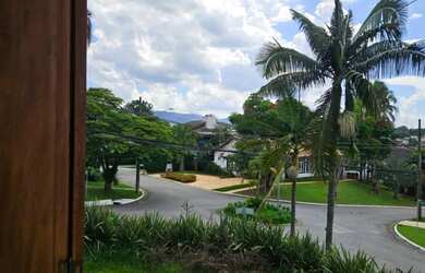 Imagem: A casa em condomínio possui 3 Dormitórios, 4 Banheiros, 4