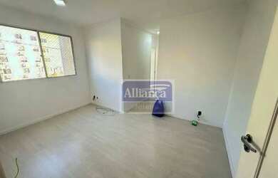 Imagem: O apartamento possui 2 Dormitórios, 1 Banheiro, 1 Vaga na garagem