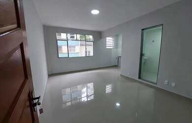 Imagem: Apto Centro, frente, amplo, sol, reformadíssimo, Rua 16 de