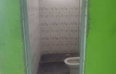 Imagem 5: Casa no Porto do Rosa, comunidade da cerâmica, São Gonçalo. 33 mil