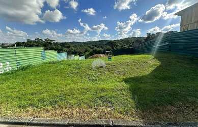 Imagem: O terreno possui 298-0m² de Área e está localizado em Arruda