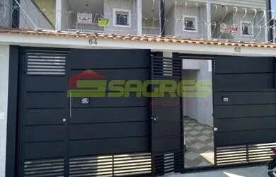 Imagem: A casa possui 3 Dormitórios, 2 Banheiros, 1 Vaga na garagem