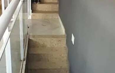 Imagem: A casa possui 2 Dormitórios, 3 Banheiros, 1 Vaga na garagem