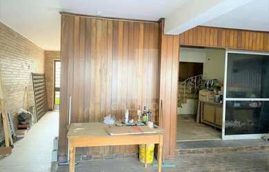 Imagem: O depósito à venda possui 2 Vagas na garagem e 173m² de Área