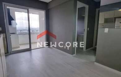 Imagem: O apartamento possui 2 Dormitórios, 1 Banheiro, 2 Vagas na