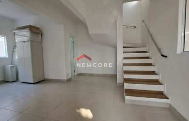 Imagem: A casa possui 3 Dormitórios, 2 Banheiros, 2 Vagas na garagem