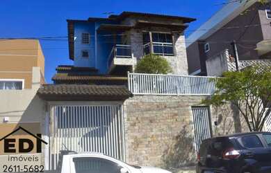 Imagem: A casa em condomínio possui 5 Dormitórios, 4 Banheiros, 4