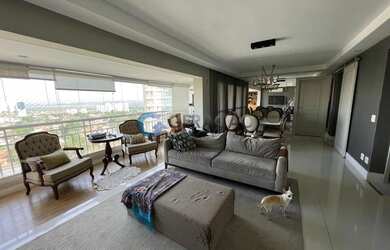 Imagem: O apartamento possui 3 Dormitórios, 4 Banheiros, 2 Vagas na