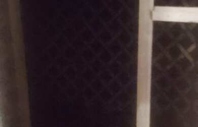 Imagem: A casa possui 3 Dormitórios, 2 Banheiros, 2m² de Área e