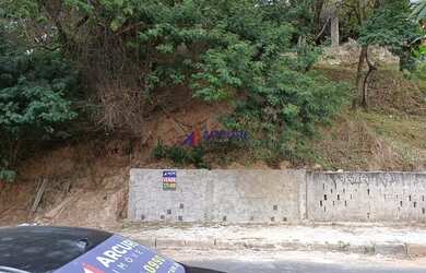 Imagem: O terreno possui 394m² de Área e está localizado em Santa