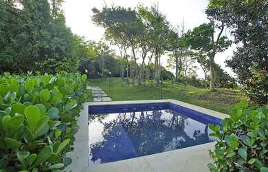 Imagem 11: Casa contemporânea no meio de reserva ecológica