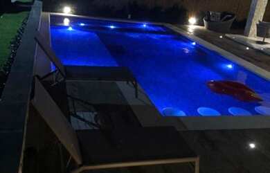 Imagem 4: CASA DE LUXO, MURO Alto!