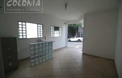 Imagem: O depósito possui 2 Vagas na garagem, 6m² de Área e está