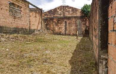 Imagem: O terreno possui 400m² de Área e está localizado em Da Paz