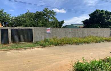 Imagem: O terreno possui 360m² de Área e está localizado em Villa