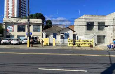 Imagem: A casa possui 3 Dormitórios, 2 Banheiros e 120m² de Área