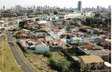 Imagem: O terreno possui 1.210m² de Área e está localizado em Uvaranas