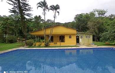 Imagem: O terreno possui 10000m² de Área e está localizado em Boiçucanga