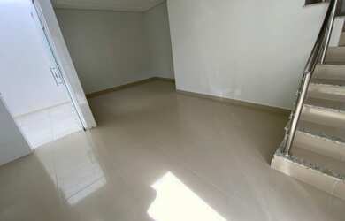 Imagem 1: Casa à venda no bairro Castanheiras - Governador Valadares/MG