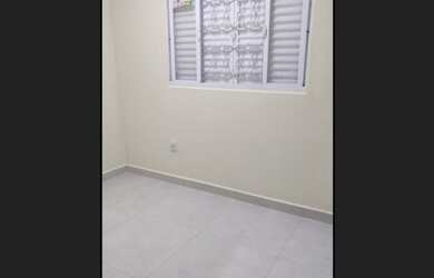 Imagem: A casa possui 1 Dormitório, 1 Banheiro, 2 Vagas na garagem