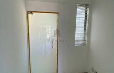 Imagem 7: Sala à venda, 33 m² de R$ 205.000 por R$ 180.000 - Menino Deus - Porto...