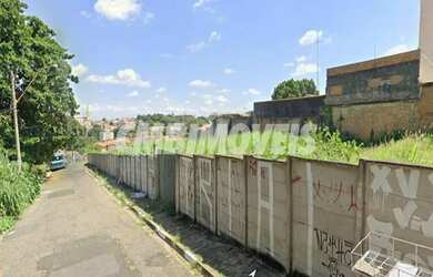 Imagem: O terreno possui 2.000m² de Área e está localizado em Vila