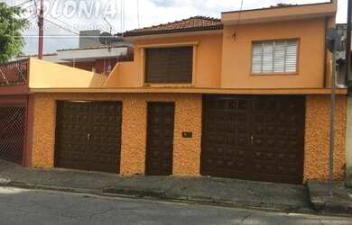 Imagem: A casa possui 2 Dormitórios, 2 Banheiros, 3 Vagas na garagem