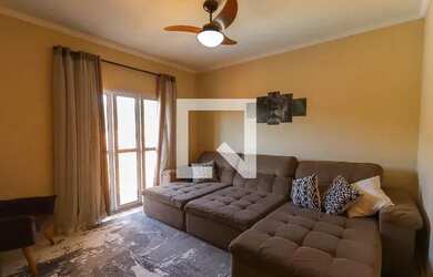 Imagem: A casa possui 2 Dormitórios, 2 Banheiros, 5 Vagas na garagem