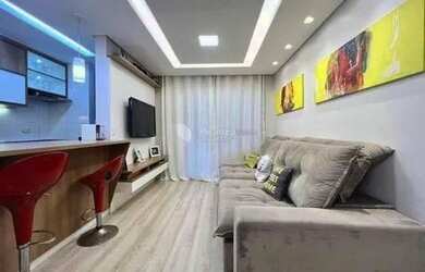 Imagem: O apartamento possui 2 Dormitórios, 1 Banheiro, 2 Vagas na